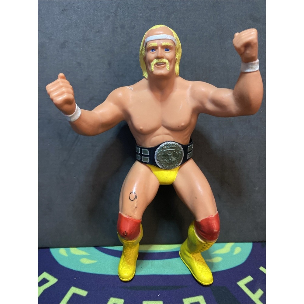 Vintage 1984 LJN WWF Wrestling Superstars Hulk Hogan Titan Sports 8" Figure Belt